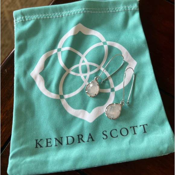 Kendra Scott Jewelry - Kendra Scott silver wire dangling earrings with pale pink teardrops like new